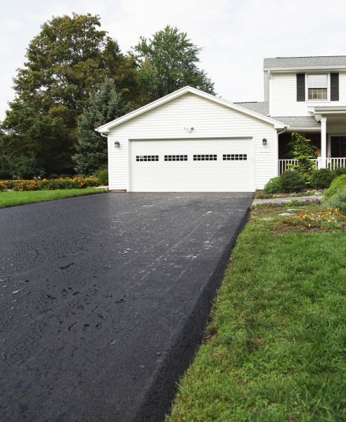 Cost of Blacktop Driveway Paving in Turlock
