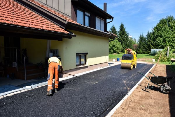 Cost of Blacktopping Service in Turlock